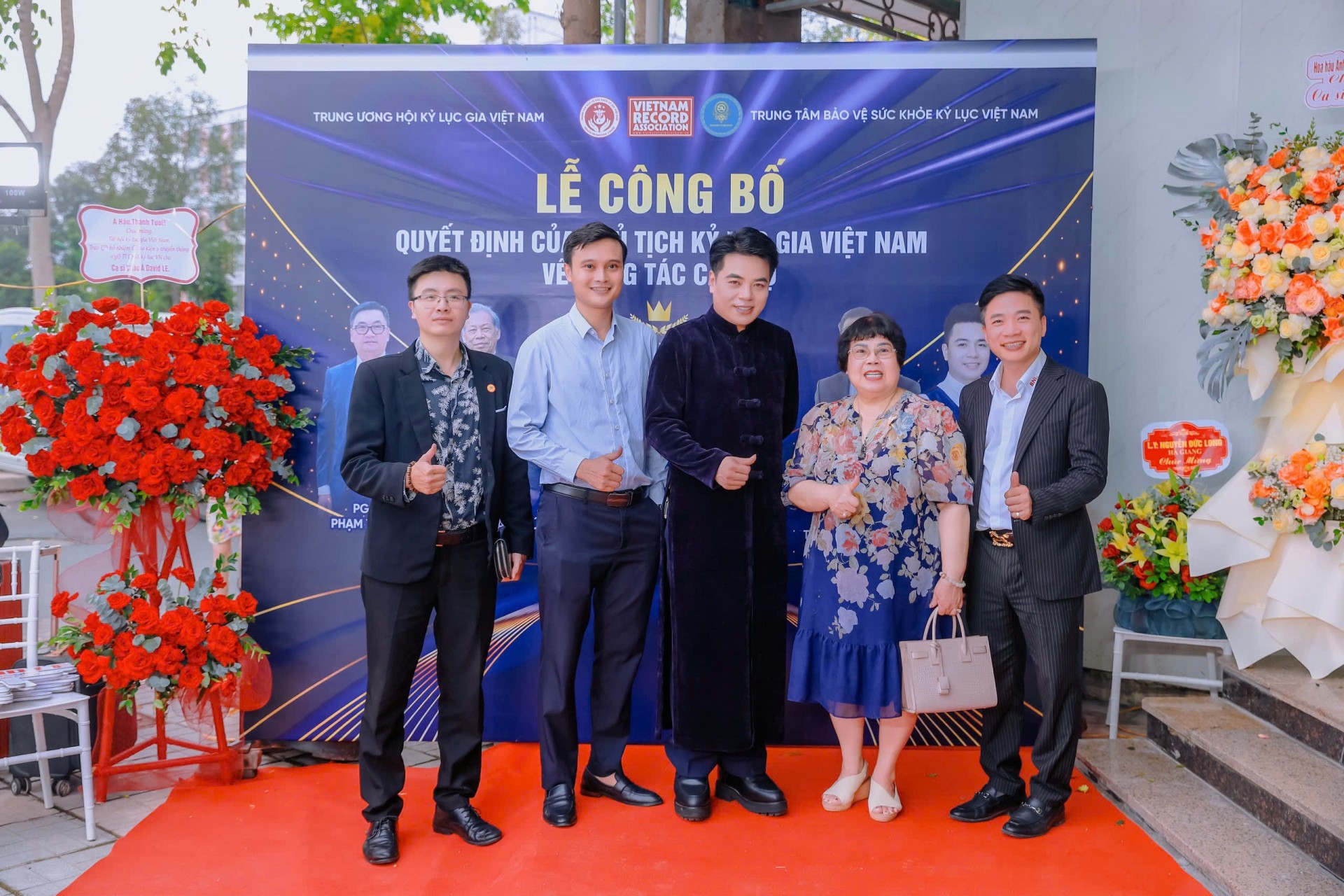 Lễ công bố quyết định bổ nhiệm Phó Giám đốc trung tâm chăm sóc sức khỏe kỷ lục Việt Nam