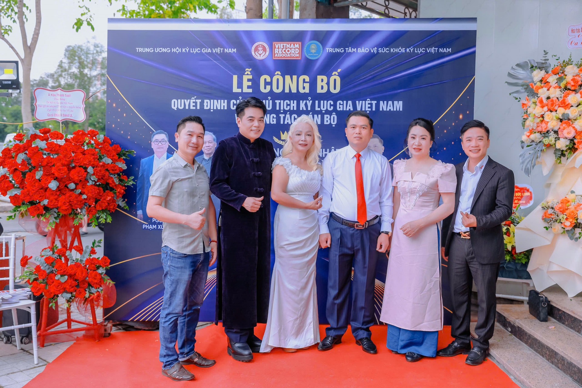Lễ công bố quyết định bổ nhiệm Phó Giám đốc trung tâm chăm sóc sức khỏe kỷ lục Việt Nam