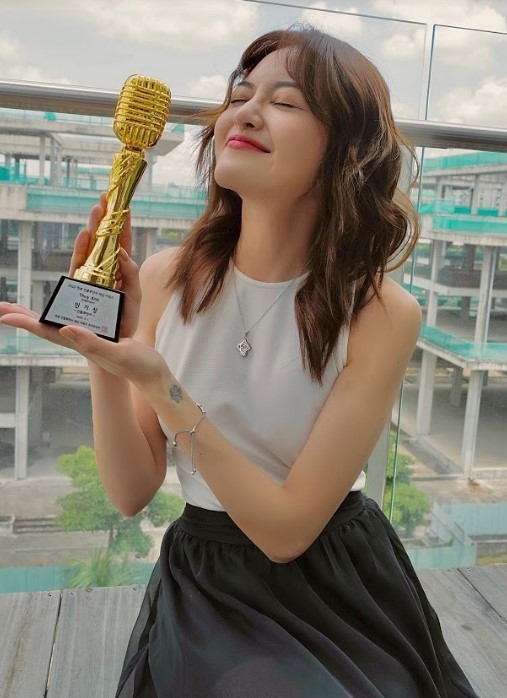 Sao Việt hôm nay 8/6: Phanh Lee khoe khung ảnh viên mãn hạnh phúc bên gia đình