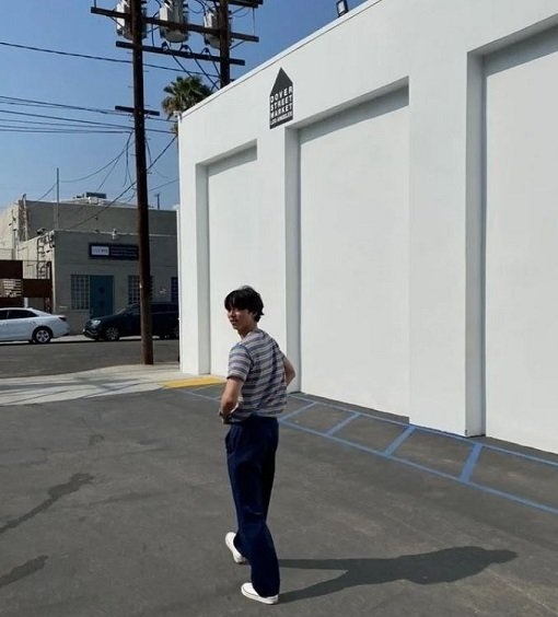 Sao Hàn hôm nay 9/6: Gong Yoo “đốn tim” fan với loạt ảnh đời thường siêu quyến rũ Sao Hàn hôm nay 9/6: Gong Yoo “đốn tim” fan với loạt ảnh đời thường siêu quyến rũ