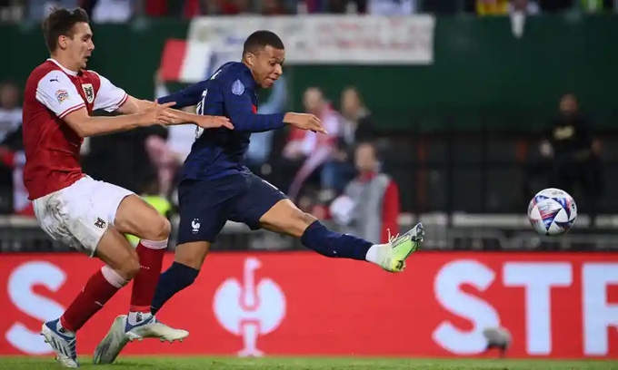 Tin tức thể thao ngày 11/6: Thầy Gong muốn U23 Việt Nam chơi như Man City, Liverpool Tin tức thể thao ngày 11/6: Thầy Gong muốn U23 Việt Nam chơi như Man City, Liverpool