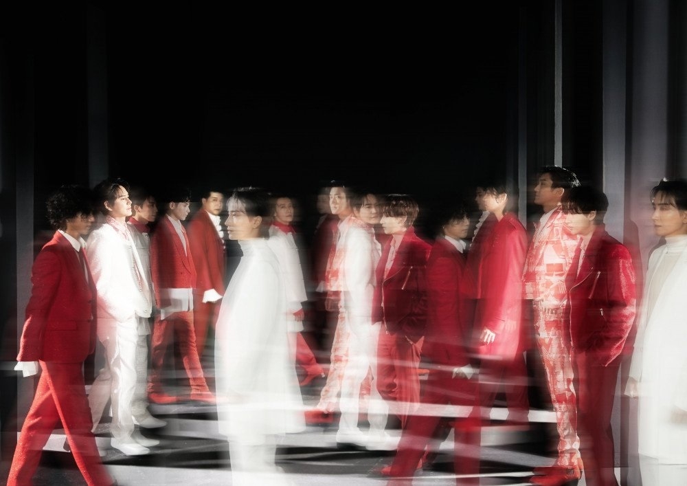 Sao Hàn hôm nay 17/6: Hé lộ những cảnh quay đầu tiên của Lee Jong Suk trong “Big Mouse”