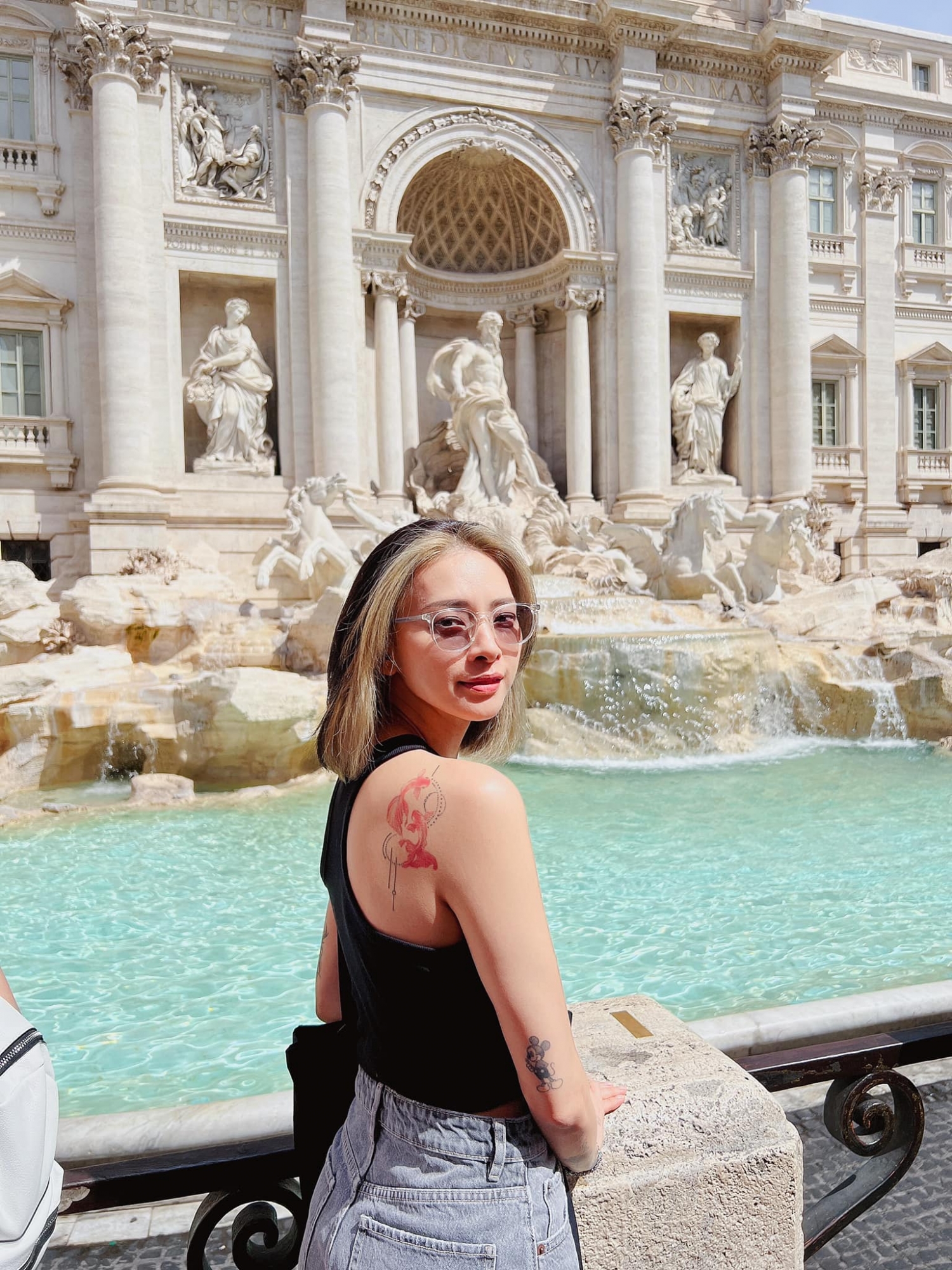 Sao Việt hôm nay 18/6: H'Hen Niê ghi điểm với trang phục giản dị khi hoạt động từ thiện