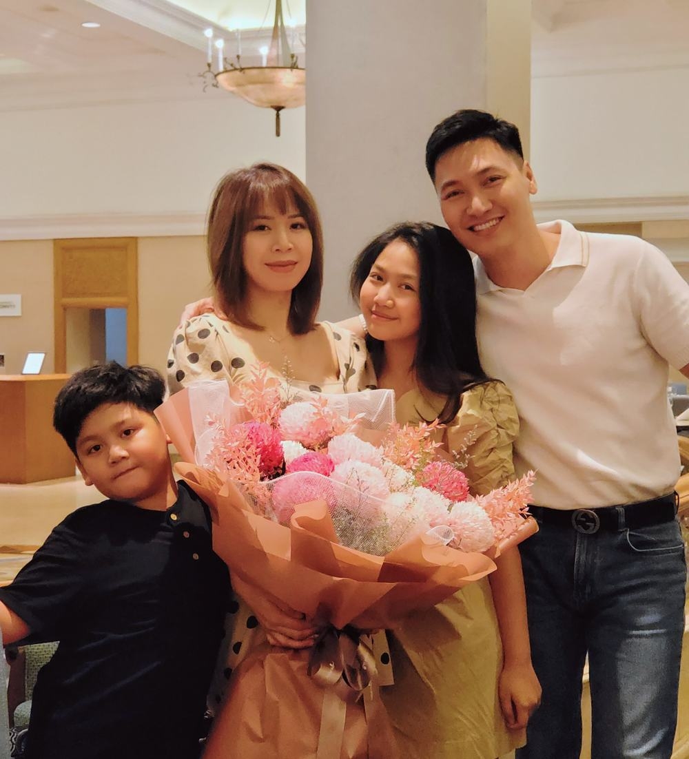 Sao Việt hôm nay 21/6: Mạnh Trường hạnh phúc thông báo gia đình đón thành viên mới