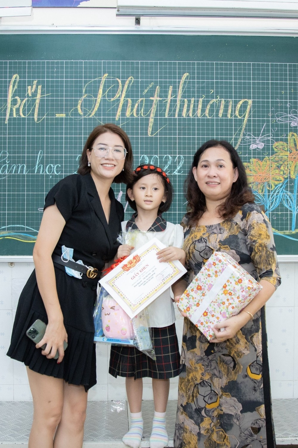 Sao Việt hôm nay 24/6: Hồng Thanh - DJ Mie khoe ảnh ngọt ngào khi lưu diễn quốc tế