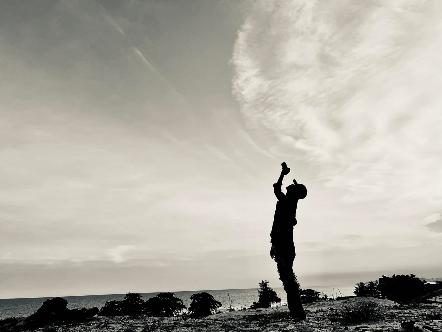 Sao Việt hôm nay 30/6: Diễm My 9x - Nhan Phúc Vinh "phim giả tình thật"?