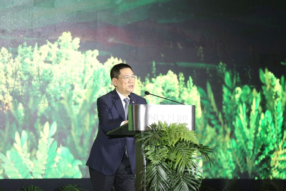 Tiên phong cho một tầm nhìn dài hạn Net Zero Tiên phong cho một tầm nhìn dài hạn Net Zero