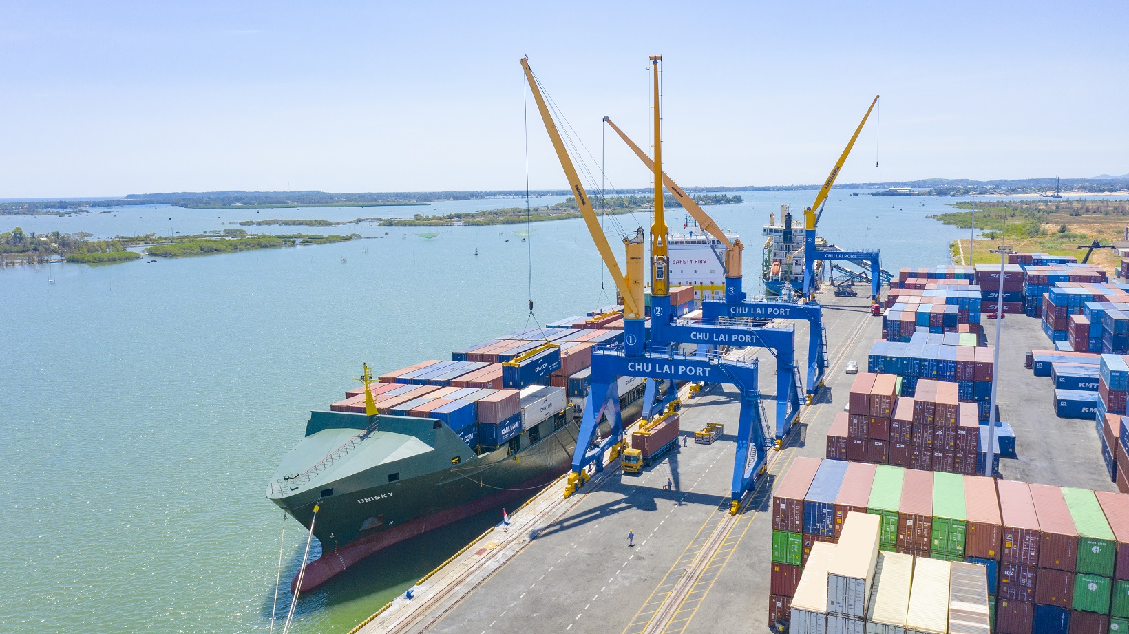 "Xanh hóa” ngành logistics, đáp ứng yêu cầu mới của thị trường