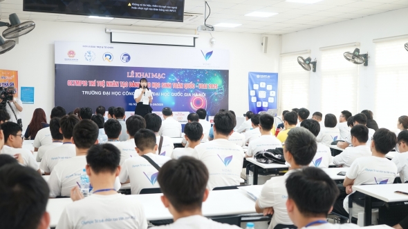 10 thí sinh xuất sắc đoạt giải tại Chung kết Olympic Trí tuệ nhân tạo toàn quốc dành cho học sinh THPT - VOAI 2025