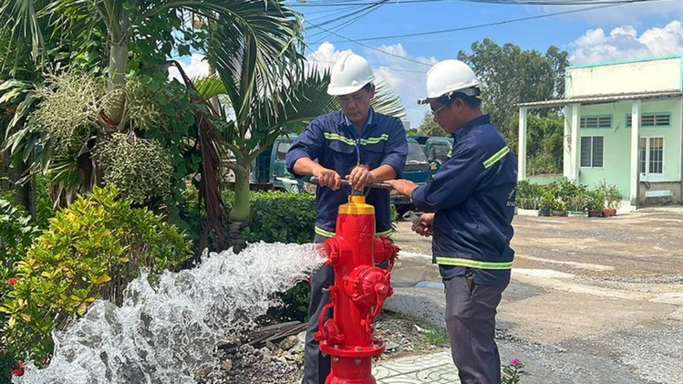 Đảm bảo nguồn nước trong cao điểm nắng nóng