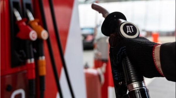 Sản lượng dầu diesel của Nga tiếp tục giảm mạnh