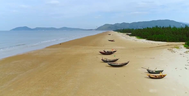 Những bãi biển hoang sơ, hấp dẫn du khách ở Hà Tĩnh