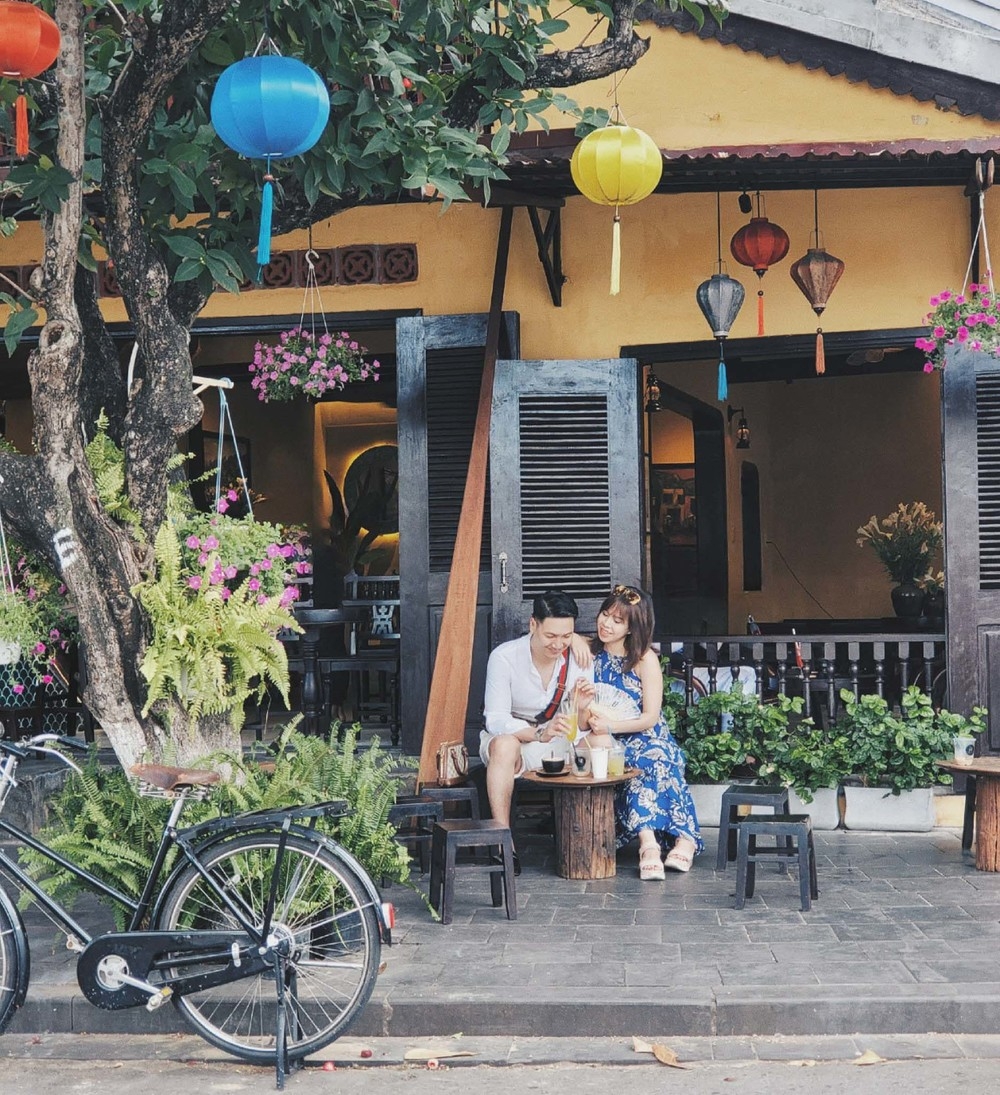 Sao Việt hôm nay 12/7: Thùy Tiên xuất hiện cùng Quang Linh Vlogs, fan tích cực "đẩy thuyền"