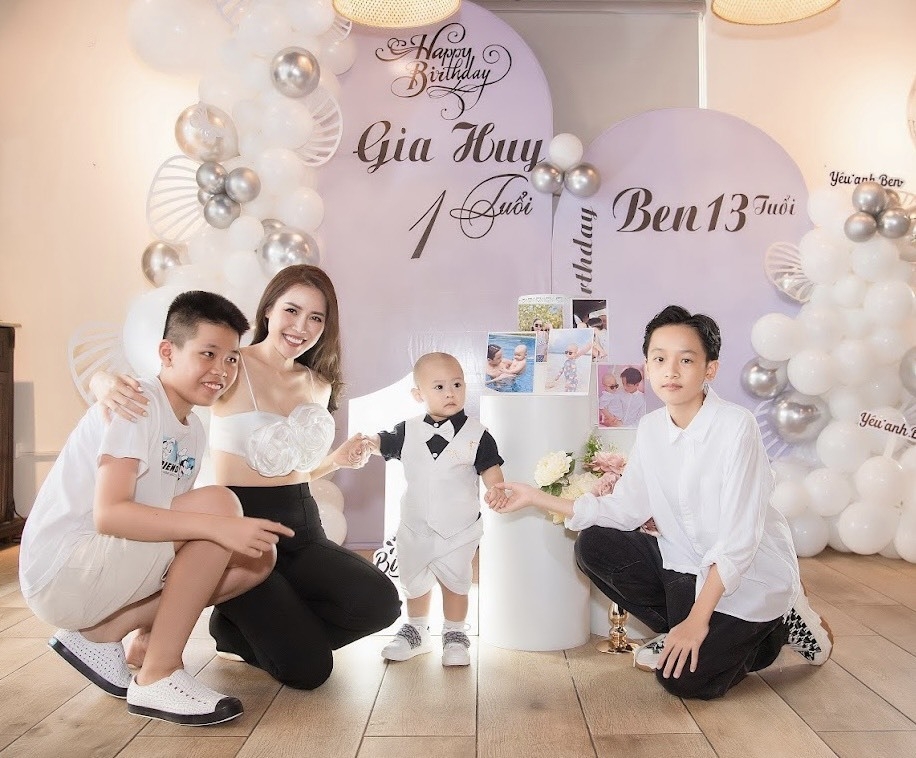 Sao Việt hôm nay 18/7: Lâm Khánh Chi chia sẻ về cuộc sống suy sụp hậu ly hôn Sao Việt hôm nay 18/7: Lâm Khánh Chi chia sẻ về cuộc sống suy sụp hậu ly hôn