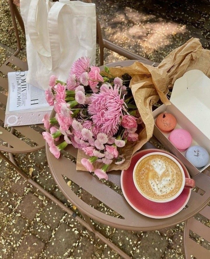 Tử vi 12 con giáp ngày 23/7/2022: Tuổi Dậu nên thận trọng, tuổi Hợi công danh hanh thông