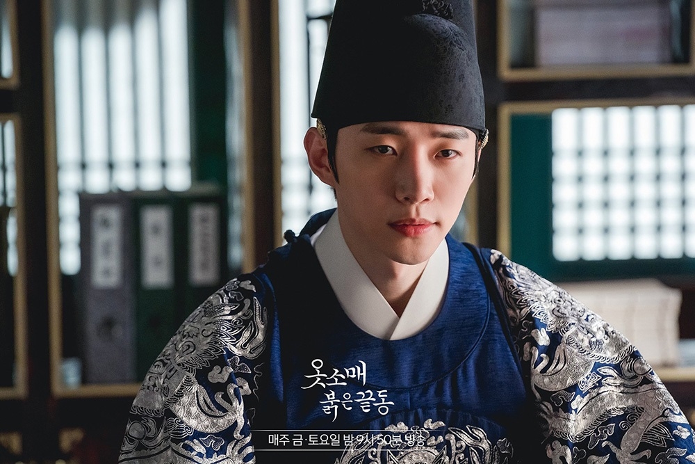 Sao Hàn hôm nay 23/7: Junho (2PM) được trả cát-xê “khủng” 100 triệu won cho mỗi tập phim