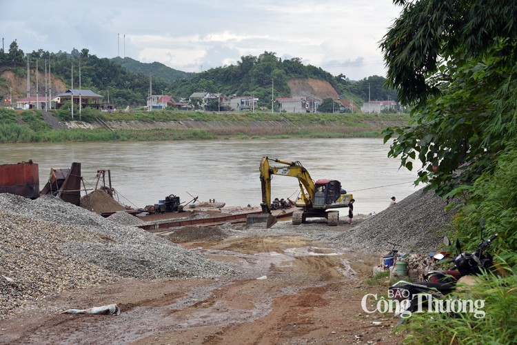 Để ngăn chặn khai thác khoáng sản trái phép, tỉnh Yên Bái đã ban hành nhiều chính sách... Tuy nhiên, thực tế vẫn rơi vào tình trạng “trên bảo dưới khô