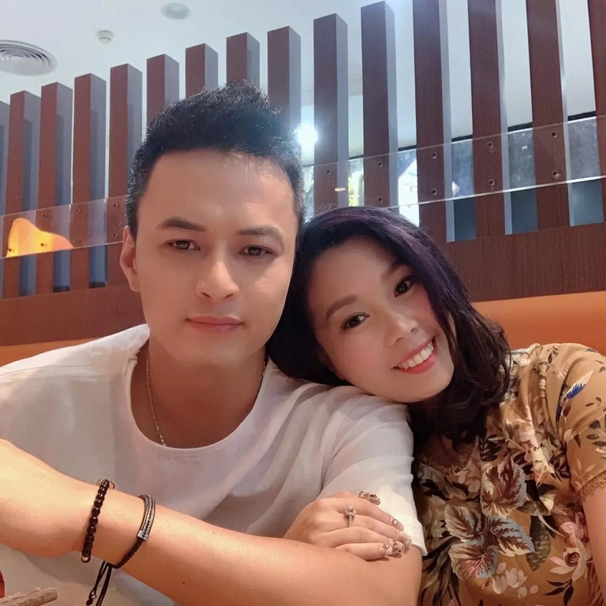 Sao Việt hôm nay 28/7: Bà xã Hồng Đăng sụt cân nghiêm trọng, tình trạng sức khỏe đáng lo ngại sau scandal của chồng Sao Việt hôm nay 28/7: Bà xã Hồng Đăng sụt cân nghiêm trọng, tình trạng sức khỏe đáng lo ngại sau scandal của chồng