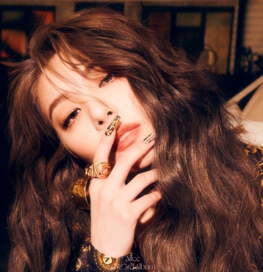 Sao Hàn hôm nay 31/7: SNSD nhá hàng cho màn comeback bùng nổ sau thời gian dài vắng bóng Sao Hàn hôm nay 31/7: SNSD nhá hàng cho màn comeback bùng nổ sau thời gian dài vắng bóng