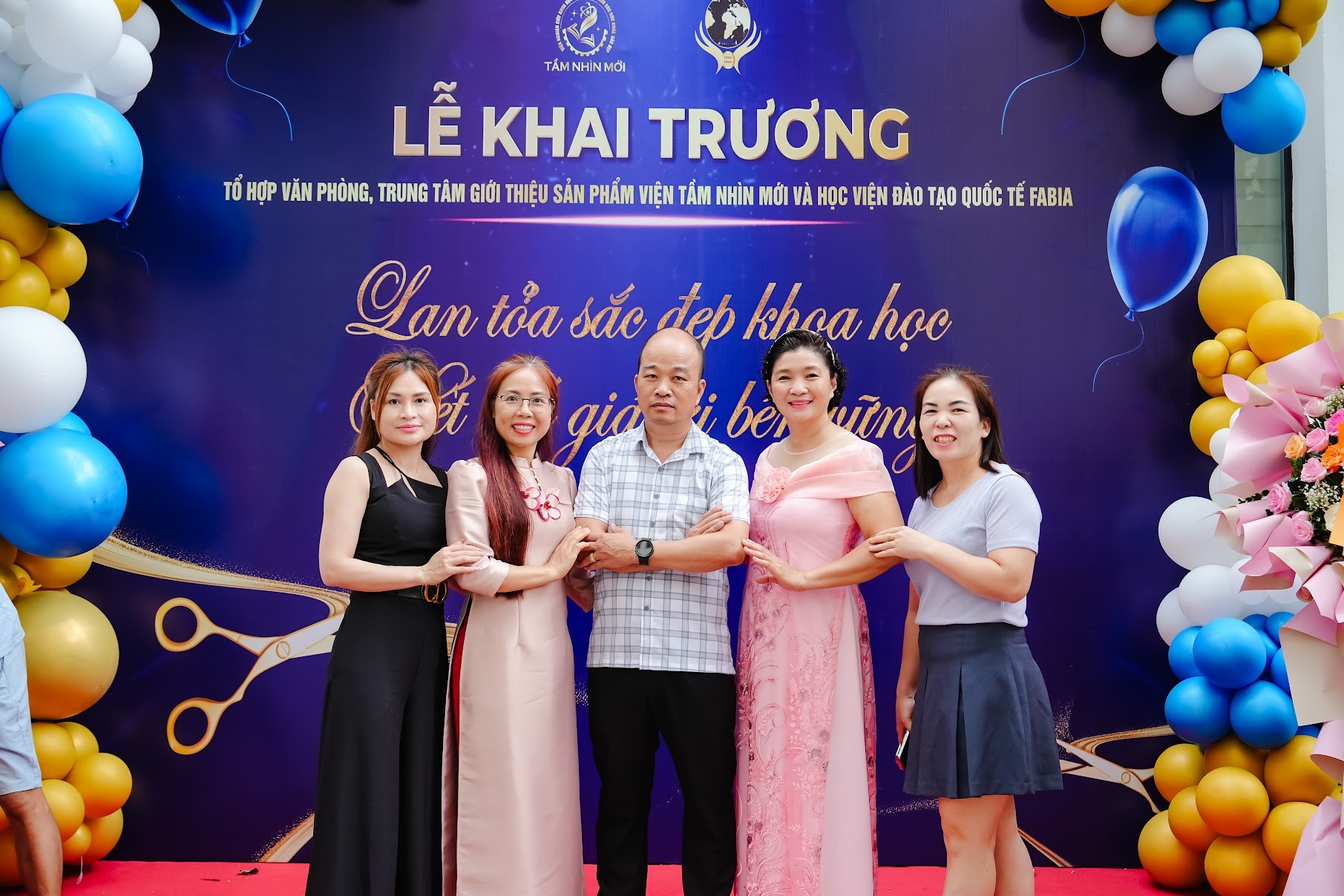 Ra mắt tổ hợp Viện Tầm Nhìn Mới & Học viện Quốc tế FABIA: Cột mốc mới kết nối tri thức, công nghệ và sắc đẹp Ra mắt tổ hợp Viện Tầm Nhìn Mới & Học viện Quốc tế FABIA: Cột mốc mới kết nối tri thức, công nghệ và sắc đẹp