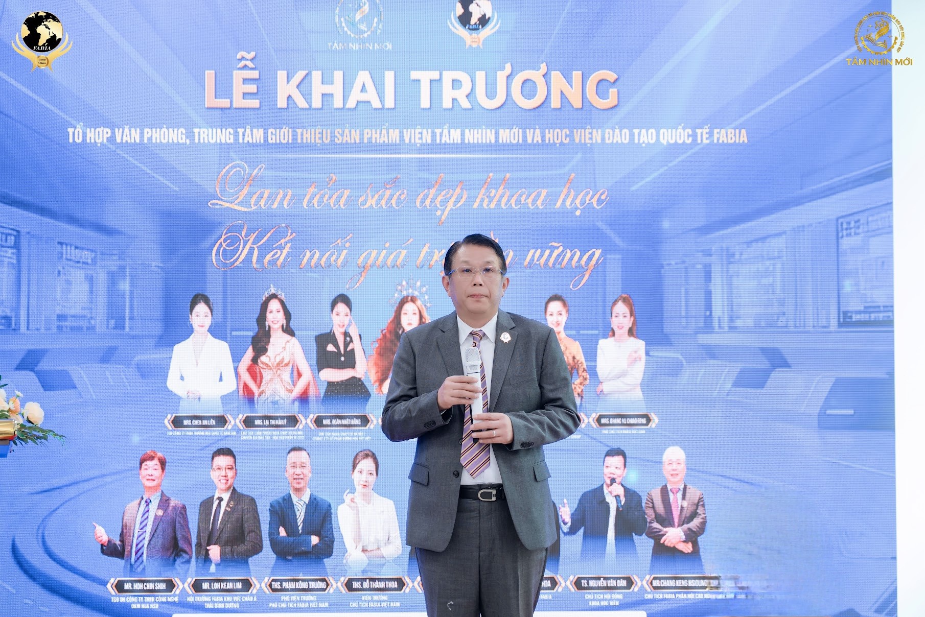 Ra mắt tổ hợp Viện Tầm Nhìn Mới & Học viện Quốc tế FABIA: Cột mốc mới kết nối tri thức, công nghệ và sắc đẹp Ra mắt tổ hợp Viện Tầm Nhìn Mới & Học viện Quốc tế FABIA: Cột mốc mới kết nối tri thức, công nghệ và sắc đẹp