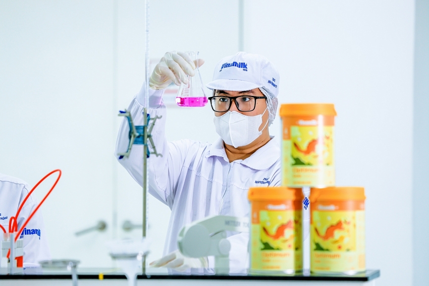 Đột phá dinh dưỡng 6 HMO từ Vinamilk Optimum liên tiếp tạo ấn tượng tại sân chơi quốc tế