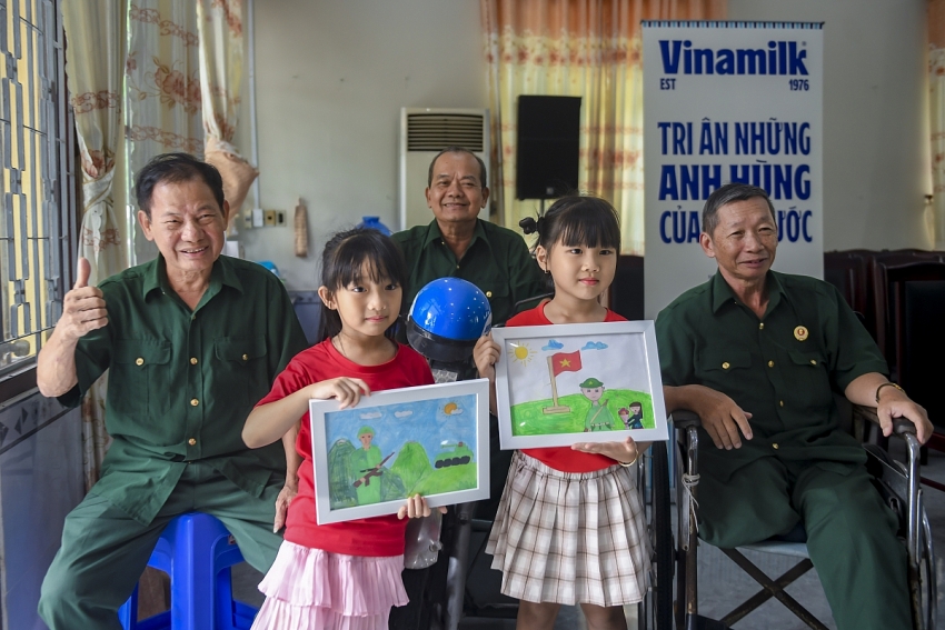 Vinamilk “ Viết tiếp câu chuyện hòa bình” bằng tranh và hành động