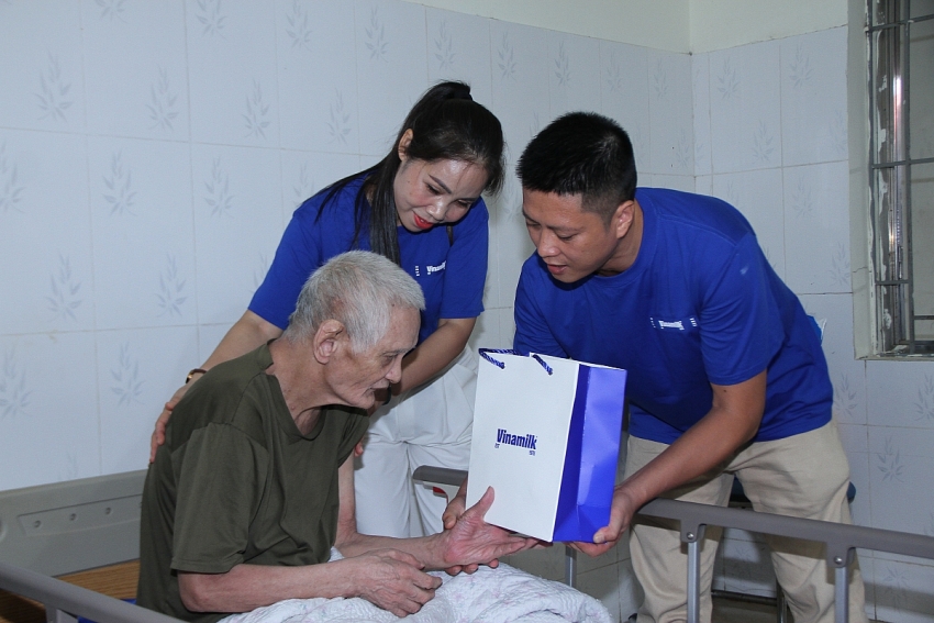 Vinamilk “ Viết tiếp câu chuyện hòa bình” bằng tranh và hành động