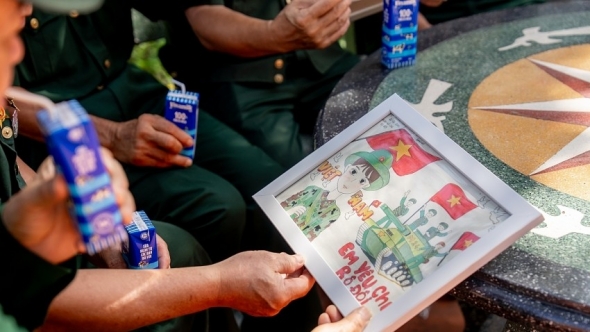 Vinamilk “ Viết tiếp câu chuyện hòa bình” bằng tranh và hành động