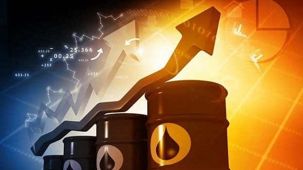 Giá xăng dầu hôm nay 15/7: Giá dầu thế giới lập đỉnh một tháng