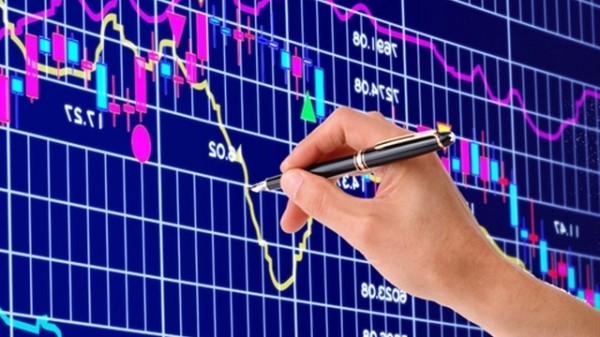 Nhận định thị trường chứng khoán ngày 16/7: Rà soát danh mục, thanh lọc các cổ phiếu yếu kém về giá