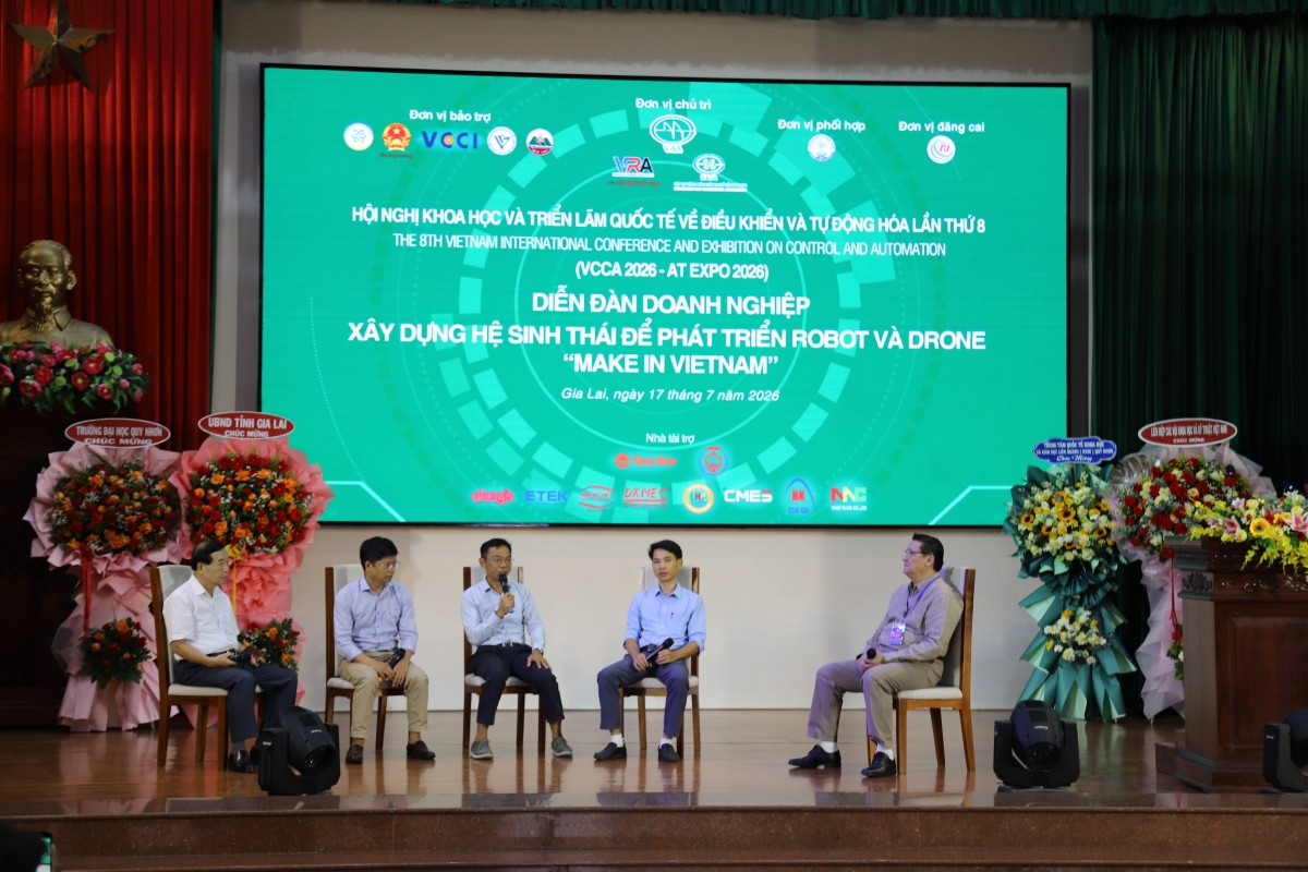 Phiên tọa đàm với sự tham gia của các chuyên gia, doanh nghiệp chiến lược dài hạn cho ngành robot Việt Nam Phiên tọa đàm với sự tham gia của các chuyên gia, doanh nghiệp chiến lược dài hạn cho ngành robot Việt Nam