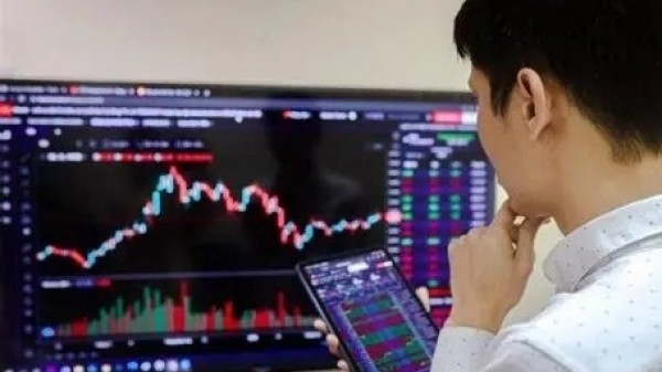 Nhận định thị trường chứng khoán ngày 24/7: Ưu tiên cổ phiếu có động lực tăng trưởng riêng