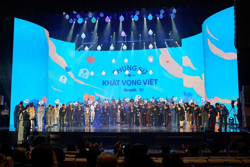 Vinamilk: Khi chất lượng sản phẩm trở thành đạo đức nghề nghiệp Vinamilk: Khi chất lượng sản phẩm trở thành đạo đức nghề nghiệp