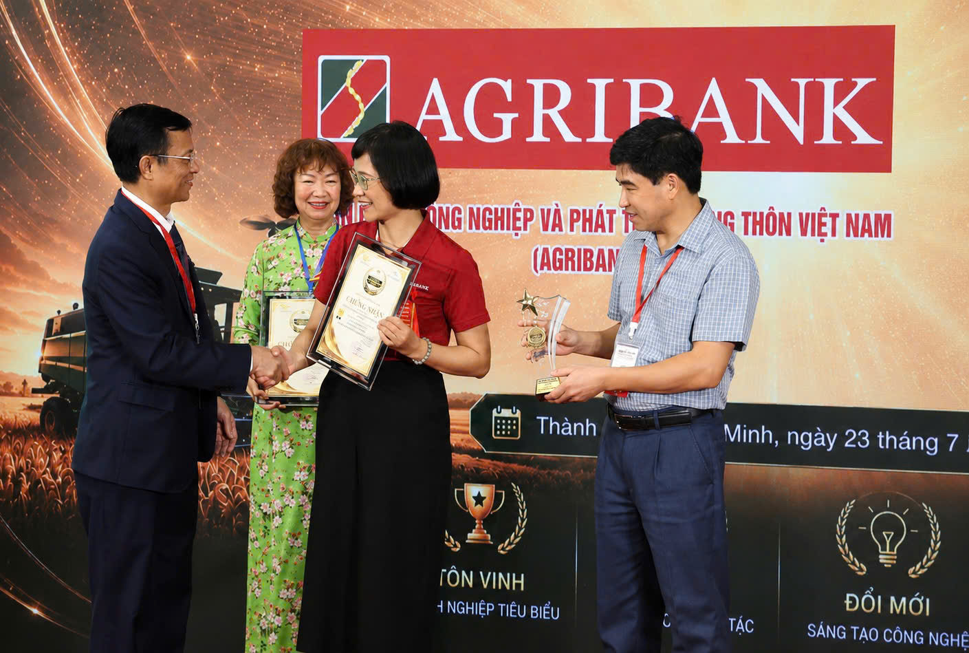 Vinh danh Doanh nghiệp tại CIAME Asia Vietnam 2026: Những dấu ấn tiên phong kiến tạo nền nông nghiệp hiện đại Vinh danh Doanh nghiệp tại CIAME Asia Vietnam 2026: Những dấu ấn tiên phong kiến tạo nền nông nghiệp hiện đại