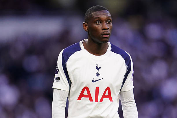 Real Madrid tiến gần chữ ký Rodri, Juventus đạt thỏa thuận Kolo Muani 50 triệu euro Real Madrid tiến gần chữ ký Rodri, Juventus đạt thỏa thuận Kolo Muani 50 triệu euro