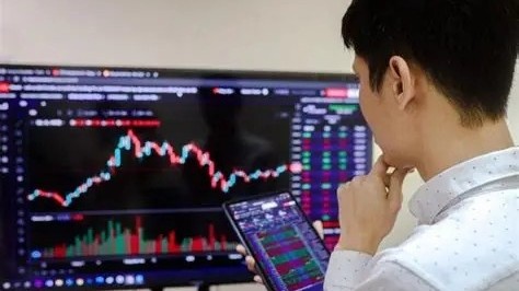 Nhận định thị trường chứng khoán ngày 31/7: Ưu tiên nắm giữ cổ phiếu đang hút dòng tiền