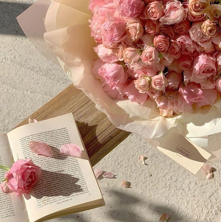 Tử vi 12 con giáp ngày 2/8/2022: Tuổi Mùi vượng duyên, tuổi Sửu suôn sẻ