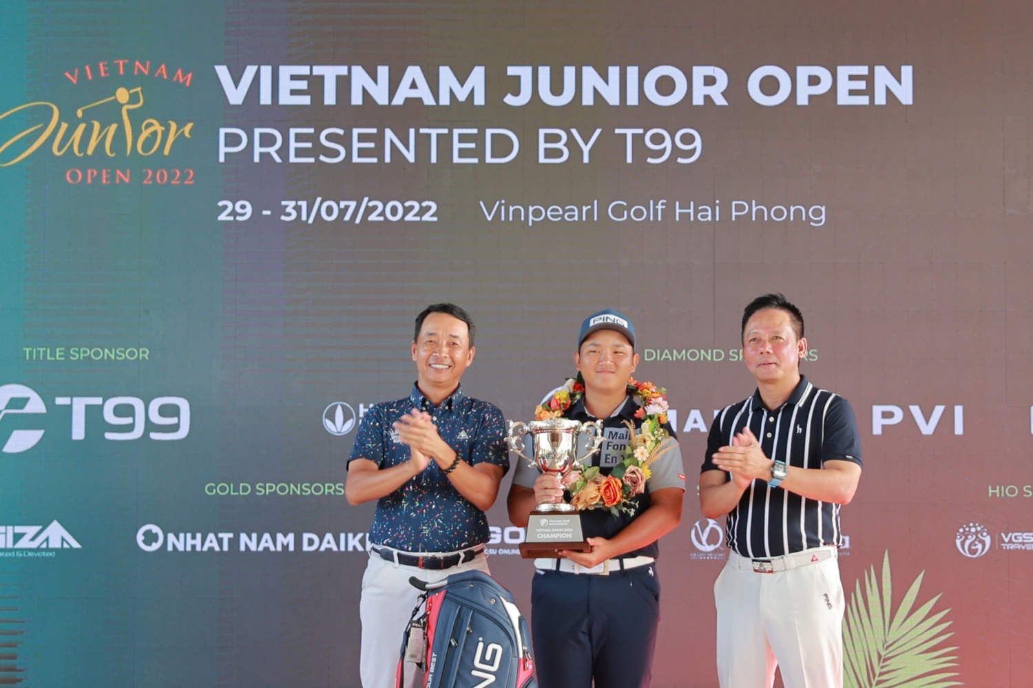 Golfer 15 tuổi Nguyễn Anh Minh vô địch Giải golf trẻ quốc gia mở rộng - Cup T99 Golfer 15 tuổi Nguyễn Anh Minh vô địch Giải golf trẻ quốc gia mở rộng - Cup T99