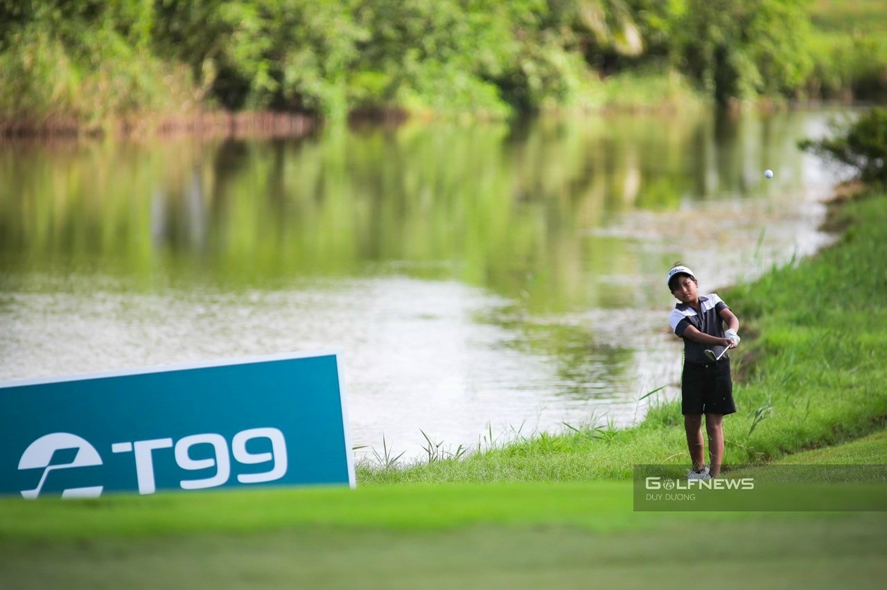 Golfer 15 tuổi Nguyễn Anh Minh vô địch Giải golf trẻ quốc gia mở rộng - Cup T99 Golfer 15 tuổi Nguyễn Anh Minh vô địch Giải golf trẻ quốc gia mở rộng - Cup T99