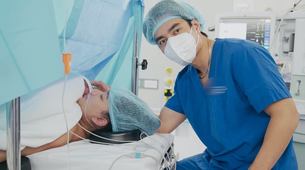 Sao Việt hôm nay 4/8: Huyền Lizzie hóa cô dâu cực lộng lẫy Sao Việt hôm nay 4/8: Huyền Lizzie hóa cô dâu cực lộng lẫy