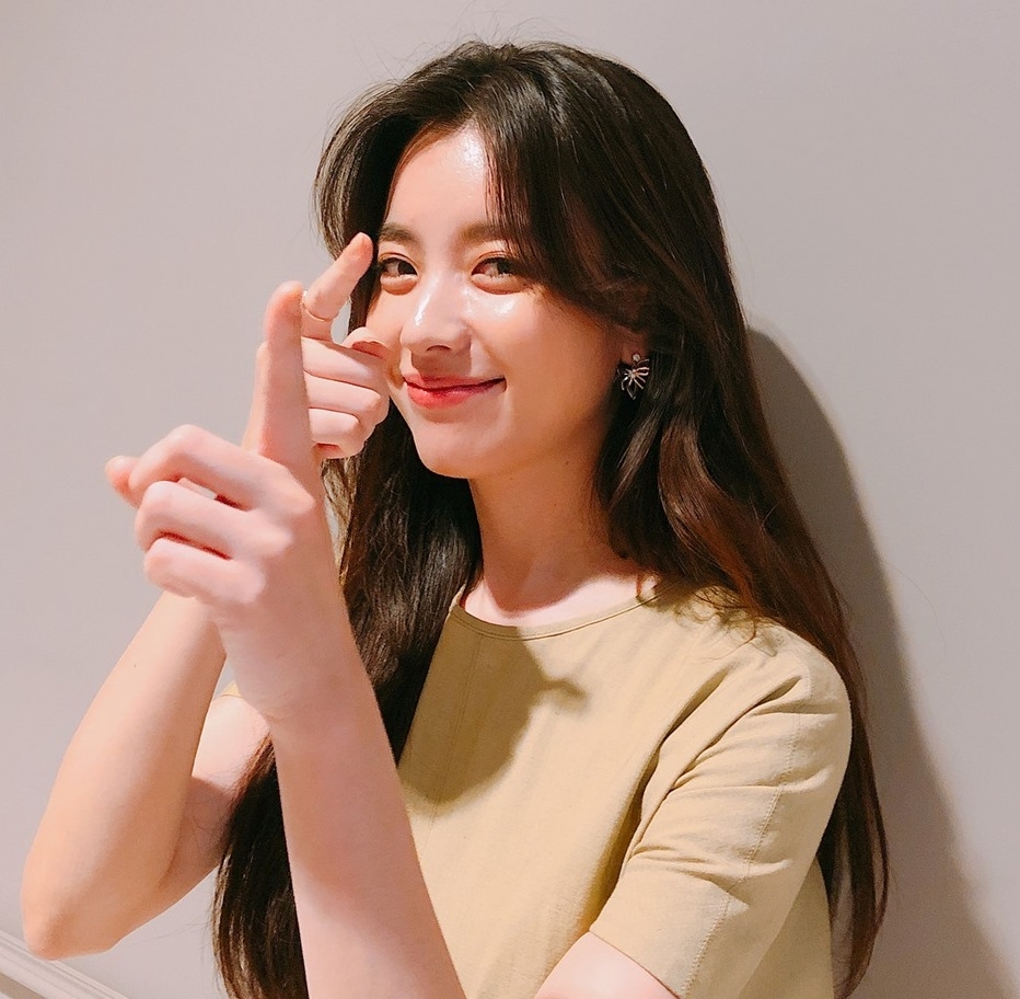 Sao Hàn hôm nay 13/8: HYBE tuyên bố không liên quan đến mọi hành động hiện tại của Kim Garam Sao Hàn hôm nay 13/8: HYBE tuyên bố không liên quan đến mọi hành động hiện tại của Kim Garam