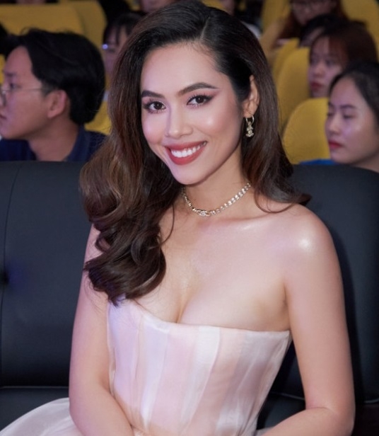 Sao Việt hôm nay 13/8: Diệp Lâm Anh nói gì trước tin đồn "đòi nhà chồng 100 tỷ" sau ly hôn? Sao Việt hôm nay 13/8: Diệp Lâm Anh nói gì trước tin đồn "đòi nhà chồng 100 tỷ" sau ly hôn?