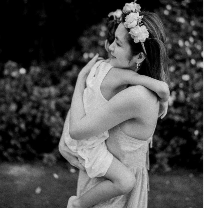 Sao Việt hôm nay 16/8: Đoàn Văn Hậu công khai bạn gái