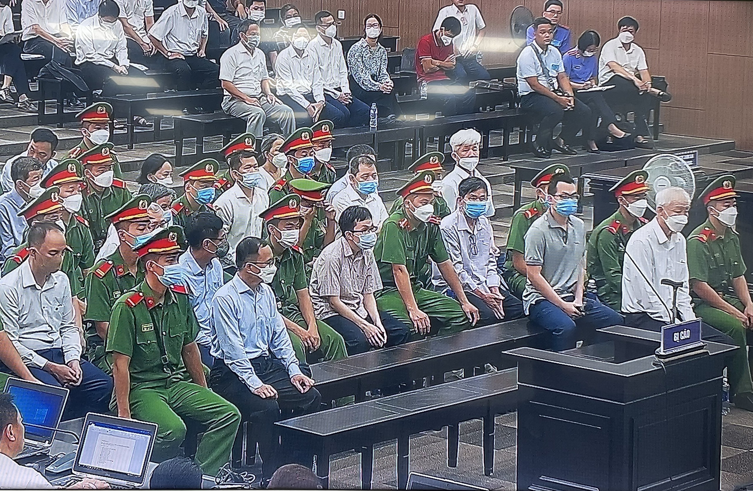 Vụ án "đất vàng" Bình Dương: Cuộc họp gây thất thoát 984 tỷ đồng Vụ án "đất vàng" Bình Dương: Cuộc họp gây thất thoát 984 tỷ đồng