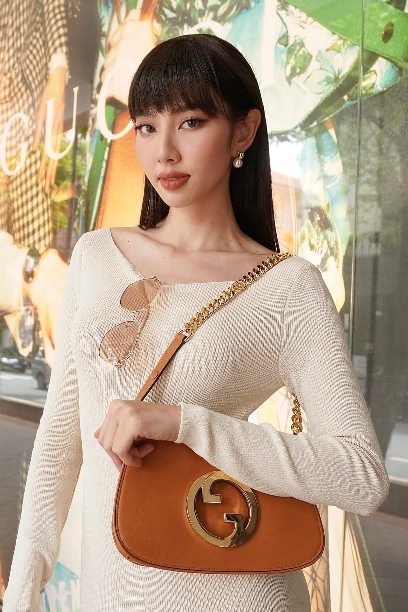 Sao Việt hôm nay 18/8: Hoa hậu Thùy Tiên khoe sắc với tóc mái cực lạ Sao Việt hôm nay 18/8: Hoa hậu Thùy Tiên khoe sắc với tóc mái cực lạ