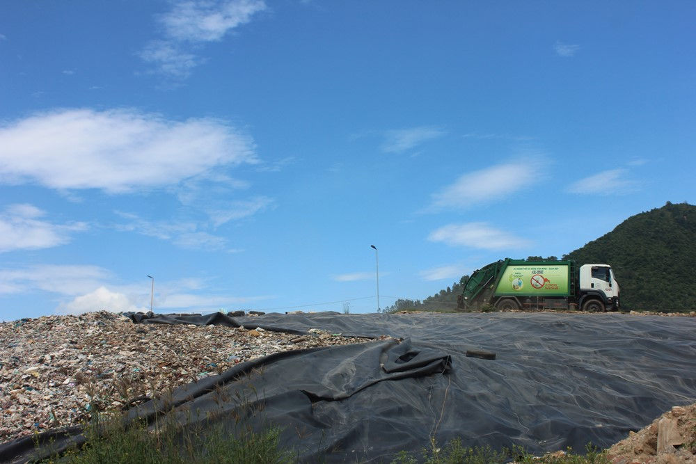 Xử lý rác thải đô thị: Bao giờ thay thế chôn lấp lạc hậu, kém vệ sinh?