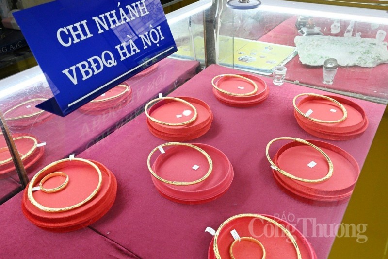 Giá vàng hôm nay 5/8/2023: Giá vàng hôm nay 5/8/2023: