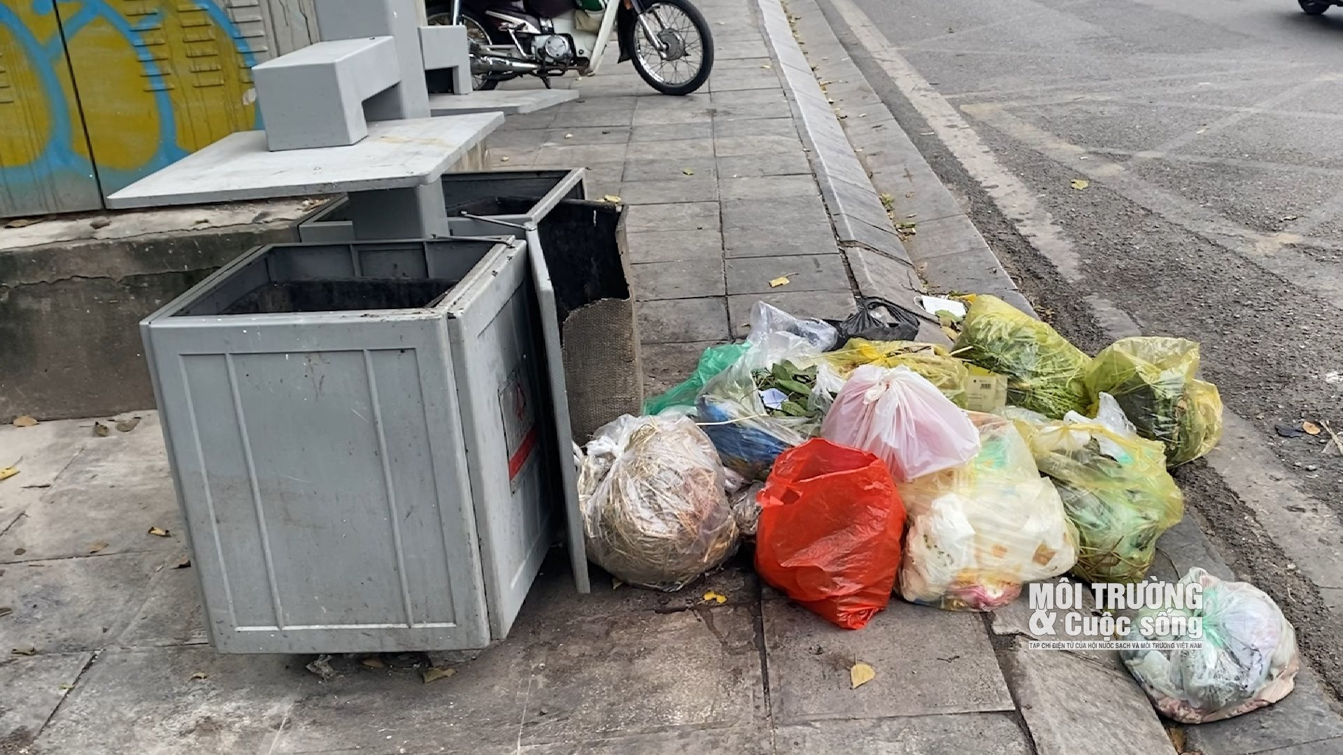 Thùng rác công nghệ do Công ty GODA triển khai có thật sự hiệu quả? Thùng rác công nghệ do Công ty GODA triển khai có thật sự hiệu quả?