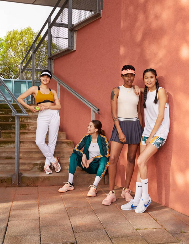 Chơi pickleball mặc quần áo gì không phản cảm? Chơi pickleball mặc quần áo gì không phản cảm?